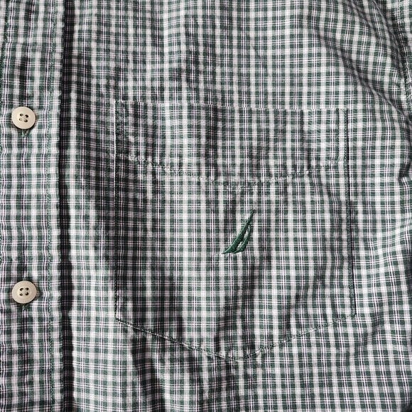 Nautica mens button down size L - Picture 3 of 5